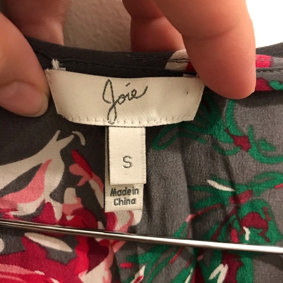 Joie Suela Silk Rose Print Blouse Small Gray flowers top shirt - Picture 6 of 8